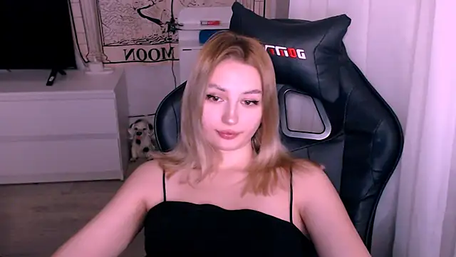 beauty blonde online show from 11.12.25