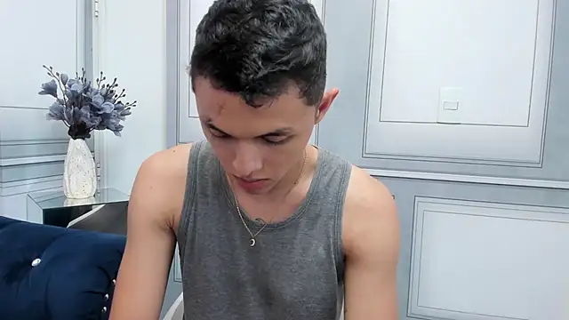 Andy dior18 online show from 09.27.25