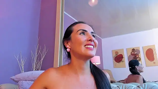 scarlet edwars online show from 02.11.25