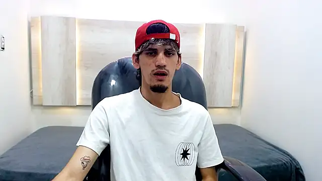 Dirty Kingg online show from 02.10.25