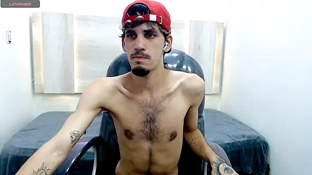 Dirty Kingg online show from 02.14.25