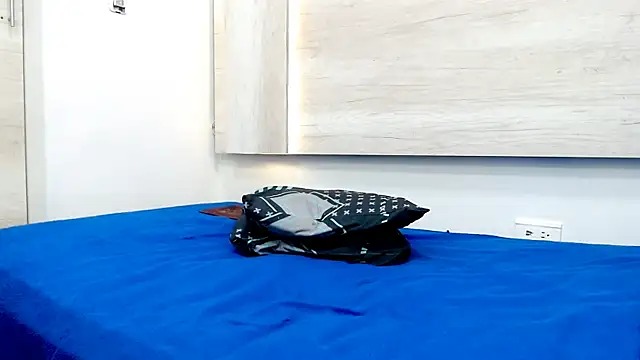 Dirty Kingg online show from 02.25.25