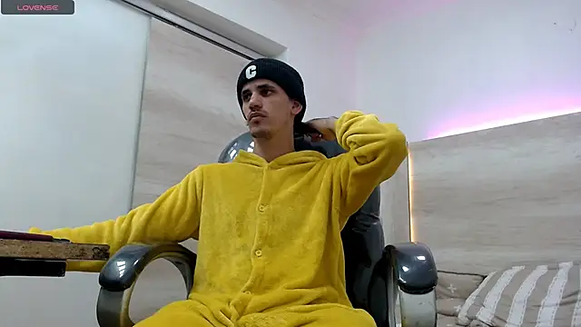 Dirty Kingg online show from 03.20.25