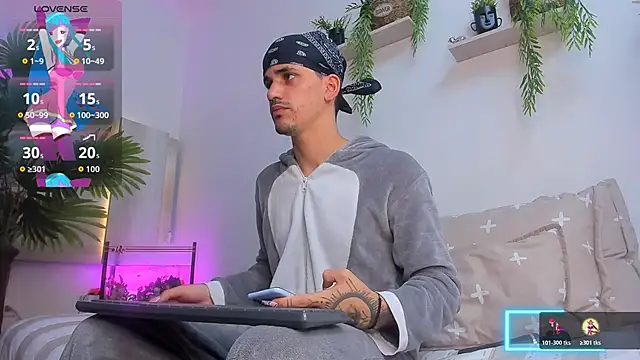 Dirty Kingg online show from 10.18.25