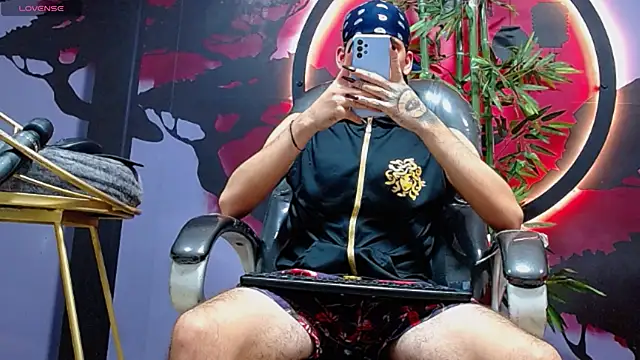 Dirty Kingg online show from 11.14.25