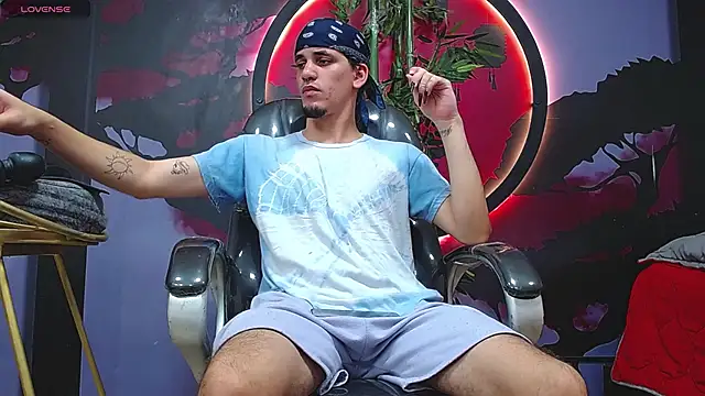 Dirty Kingg online show from 11.21.25