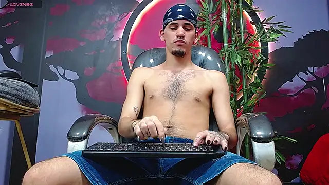 Dirty Kingg online show from 11.23.25