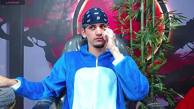 Dirty Kingg online show from 11.25.25