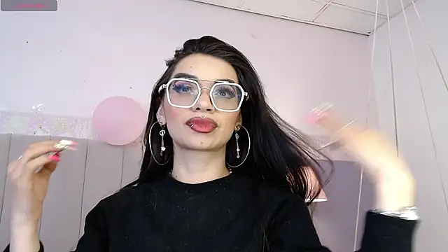 Snapshot of Emerald_gh chatting on 02.19.26 Emerald gh online show from 02.19.26