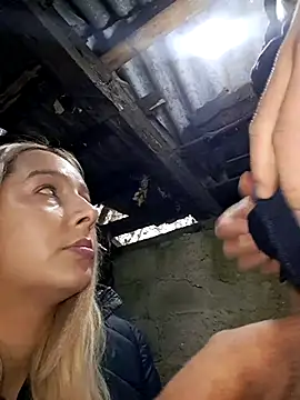 Snapshot of hotamanda01 chatting on 11.15.25 hotamanda01 online show from 11.15.25