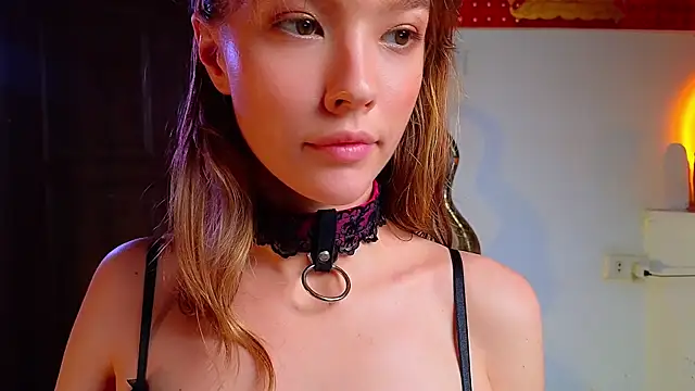 Snapshot of DemiDee chatting on 12.05.24 DemiDee online show from 12.05.24