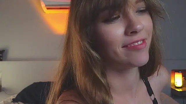 Snapshot of DemiDee chatting on 01.19.25 DemiDee online show from 01.19.25