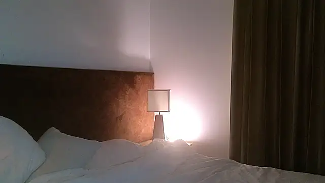 Snapshot of DemiDee chatting on 09.30.25 DemiDee online show from 09.30.25