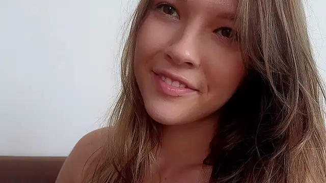 Snapshot of DemiDee chatting on 11.06.25 DemiDee online show from 11.06.25