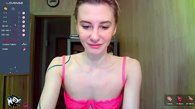 Caramel piegirl online show from 10.19.25