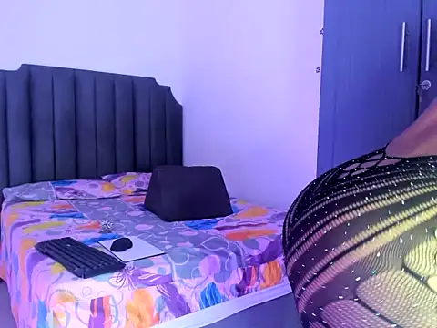 moree Queen online show from 11.18.25