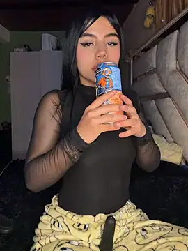 Laura-Khalifa online show from 02.25.26