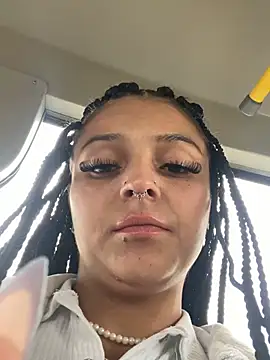 Snapshot of Dulce__Boyd chatting on 02.15.26 Dulce Boyd online show from 02.15.26