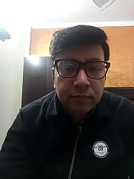 innocentboy1987 online show from 11.21.25