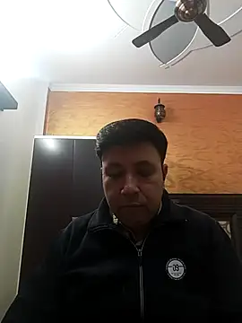 innocentboy1987 online show from 11.24.25