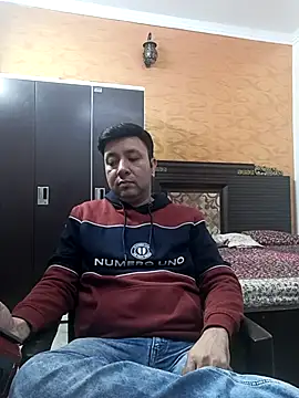 innocentboy1987 online show from 11.29.25