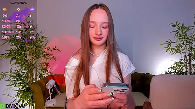Snapshot of miiss__lulu chatting on 05.25.26 miiss lulu online show from 05.25.26