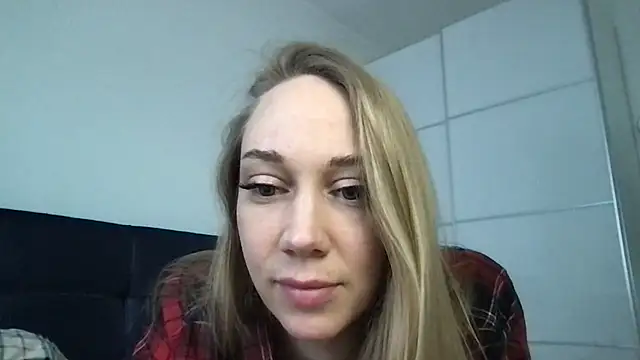 Snapshot of Engel_13 chatting on 02.21.25 Engel 13 online show from 02.21.25