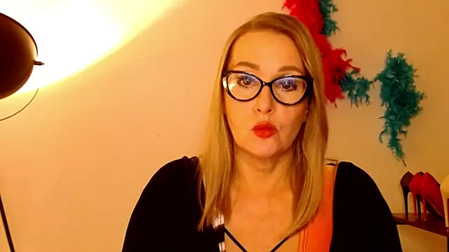 leaxSTAR online show from 03.18.25