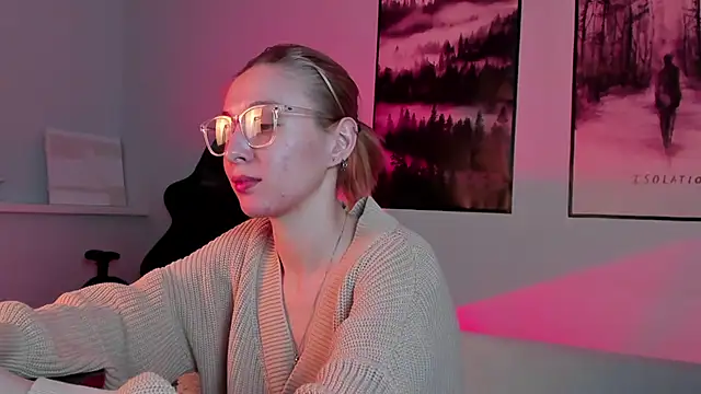 Snapshot of PhilippaAdamas chatting on 02.22.25 PhilippaAdamas online show from 02.22.25