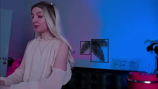 Snapshot of PhilippaAdamas chatting on 03.13.25 PhilippaAdamas online show from 03.13.25