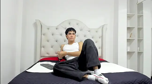 Aiiden 15 online show from 02.21.25