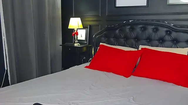 MaeveMoon online show from 03.21.25