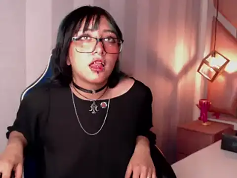 Snapshot of DarkMysterysF chatting on 03.12.25 DarkMysterysF online show from 03.12.25