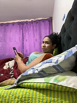 Carola-Ross online show from 04.08.26