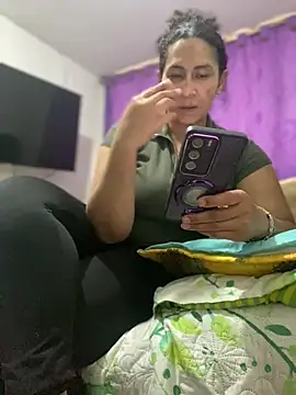 Carola-Ross online show from 04.16.26