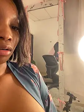 Snapshot of blackgril12 chatting on 01.06.26 blackgril12 online show from 01.06.26