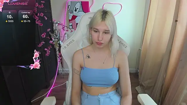 EvelinaLuu online show from 03.28.26