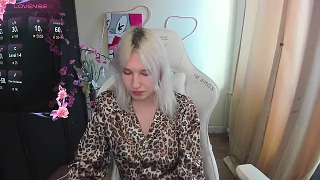 EvelinaLuu online show from 04.02.26