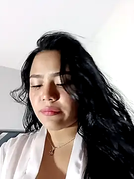 Snapshot of anahi_evans19 chatting on 11.21.25 anahi evans19 online show from 11.21.25