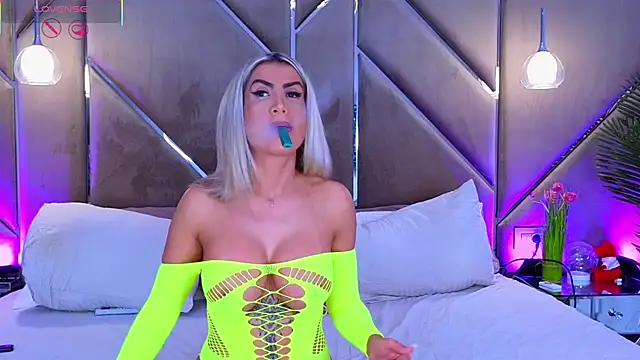 Lellie   online show from 10.11.25