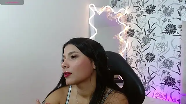 Snapshot of Gaby_tay1 chatting on 05.20.26 Gaby tay1 online show from 05.20.26