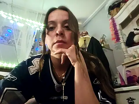 Snapshot of ShysluutGia chatting on 03.01.25 ShysluutGia online show from 03.01.25