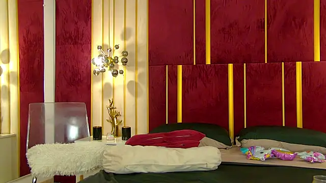 Snapshot of ChloeSins_ chatting on 10.29.25 ChloeSins online show from 10.29.25