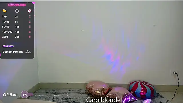 Snapshot of Carolblonde chatting on 03.03.25 Carolblonde online show from 03.03.25