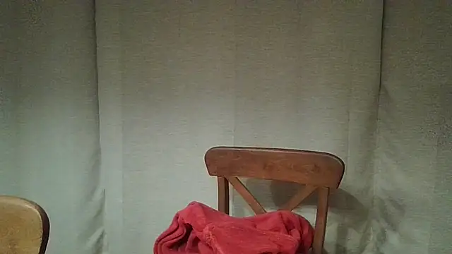 Snapshot of sheiku chatting on 03.14.25 sheiku online show from 03.14.25