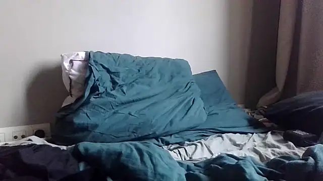 Snapshot of sheiku chatting on 10.18.25 sheiku online show from 10.18.25