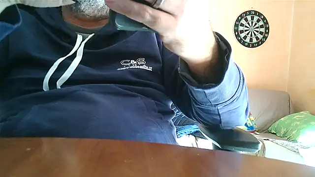 Snapshot of lanata chatting on 03.13.25 lanata online show from 03.13.25