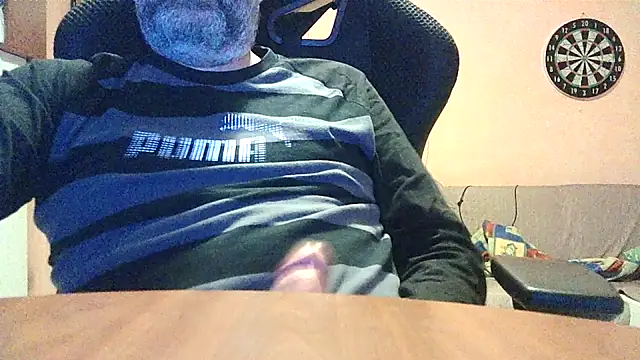 Snapshot of lanata chatting on 03.16.25 lanata online show from 03.16.25