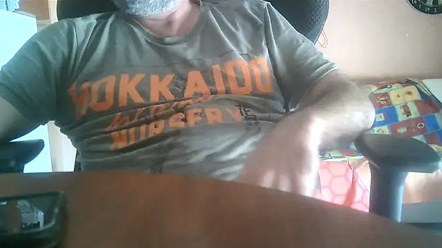 Snapshot of lanata chatting on 10.10.25 lanata online show from 10.10.25