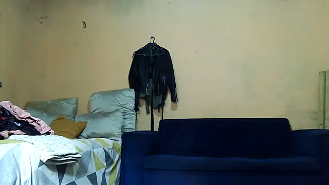 01applebottom online show from 10.21.25